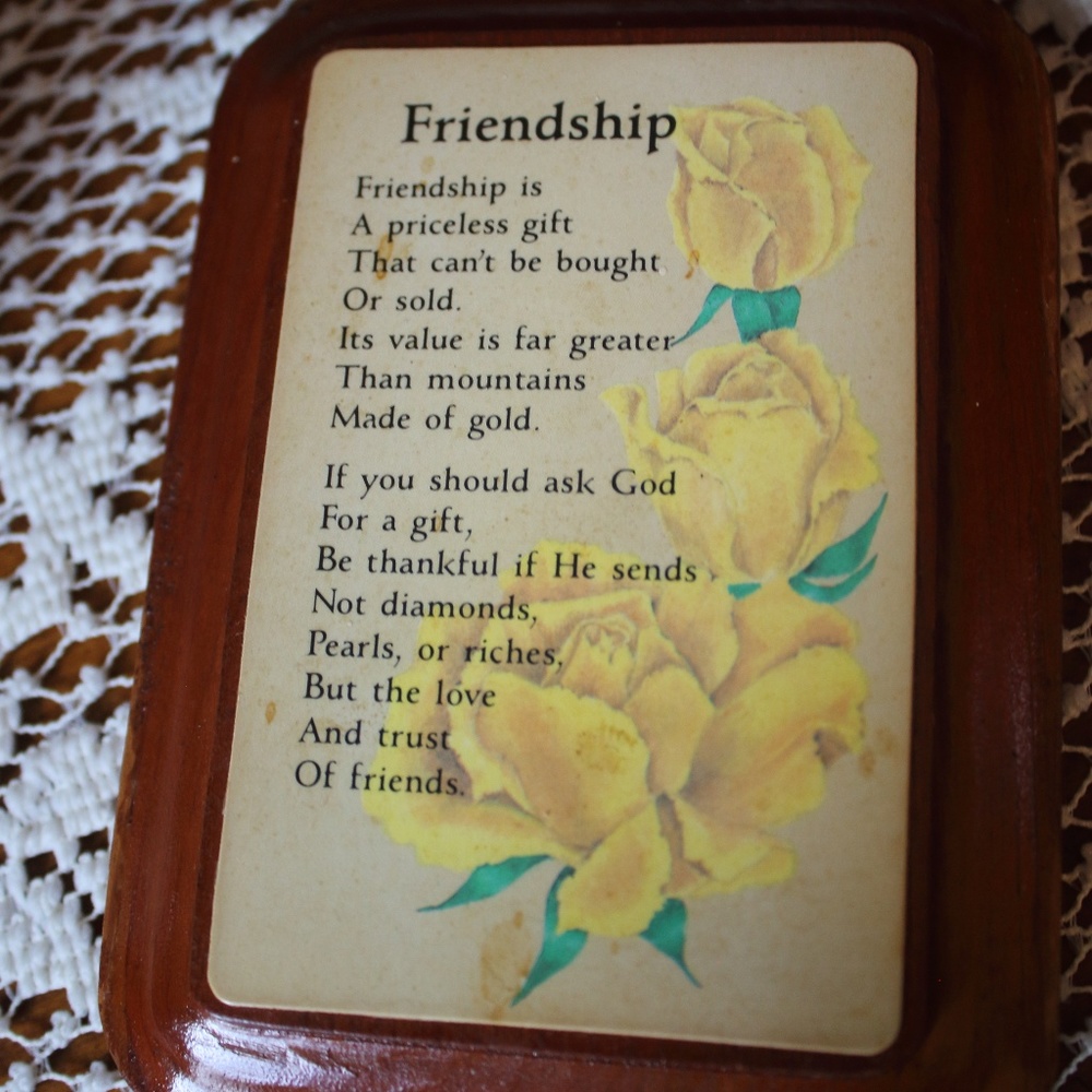 VINTAGE FRIENDSHIP PLAQUE (SMALL)